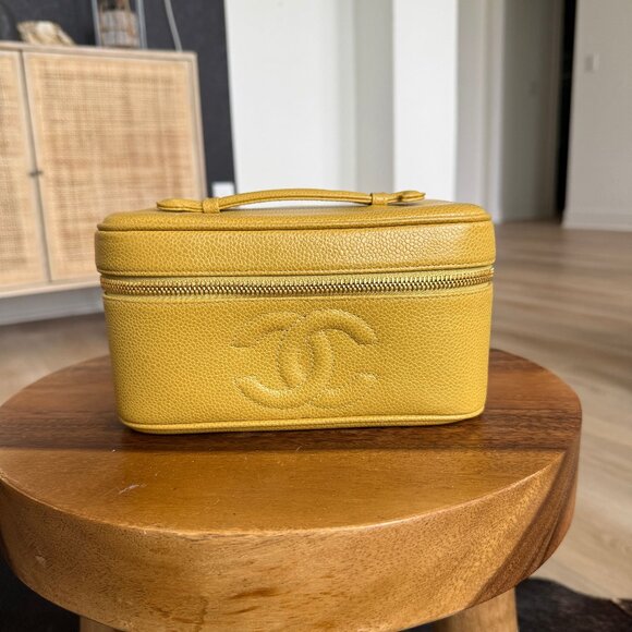 CHANEL Yellow Vanity Bag - Picture 1 of 17